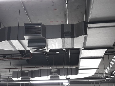 ติดตั้งท่อส่งลม